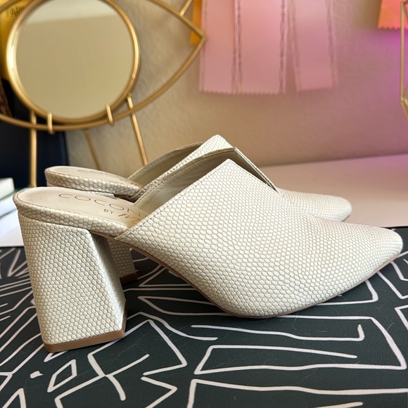 Coconuts by Matisse pointed toe mules - Picture 1 of 4